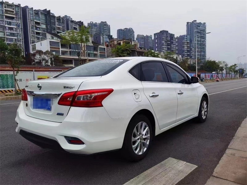 日产轩逸折车二手主机