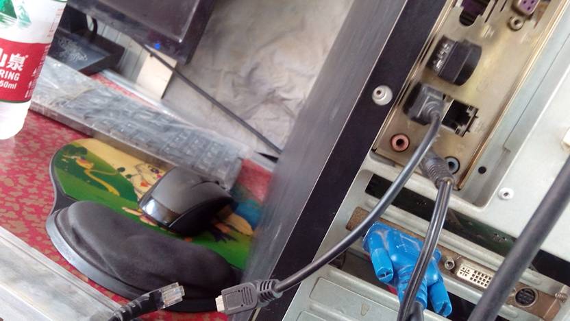 主机电源灯接哪里