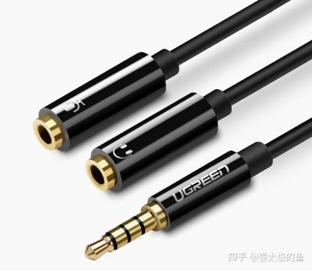 电脑主机有三个耳机插口