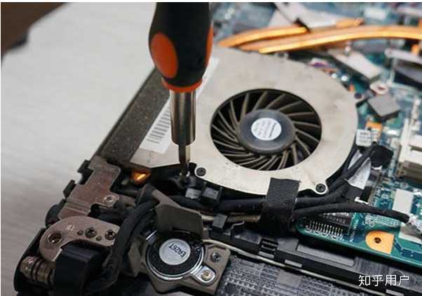 联想主机怎么插线开机黑屏