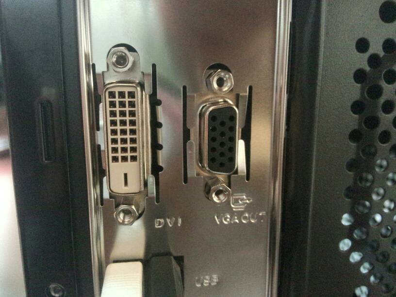 显示器接主机的线有几根