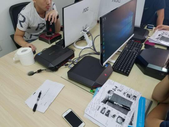 八百块的主机可以玩联盟吗