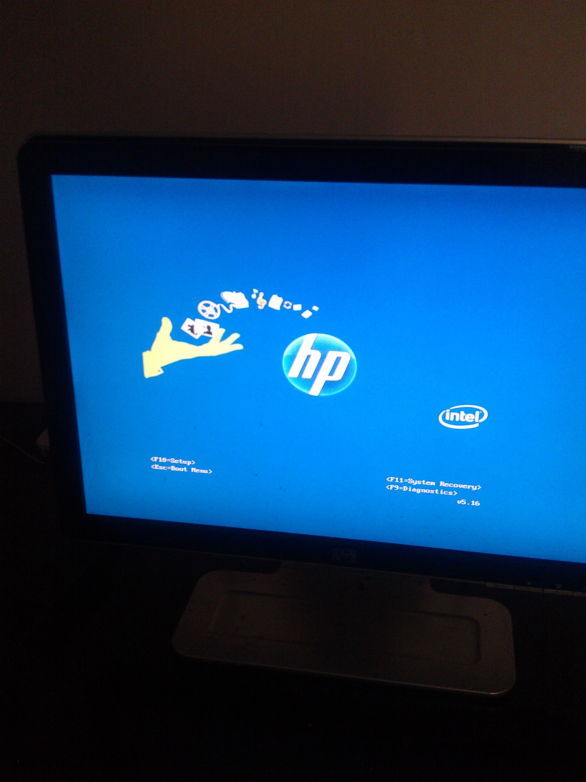 一开主机电灯就闪