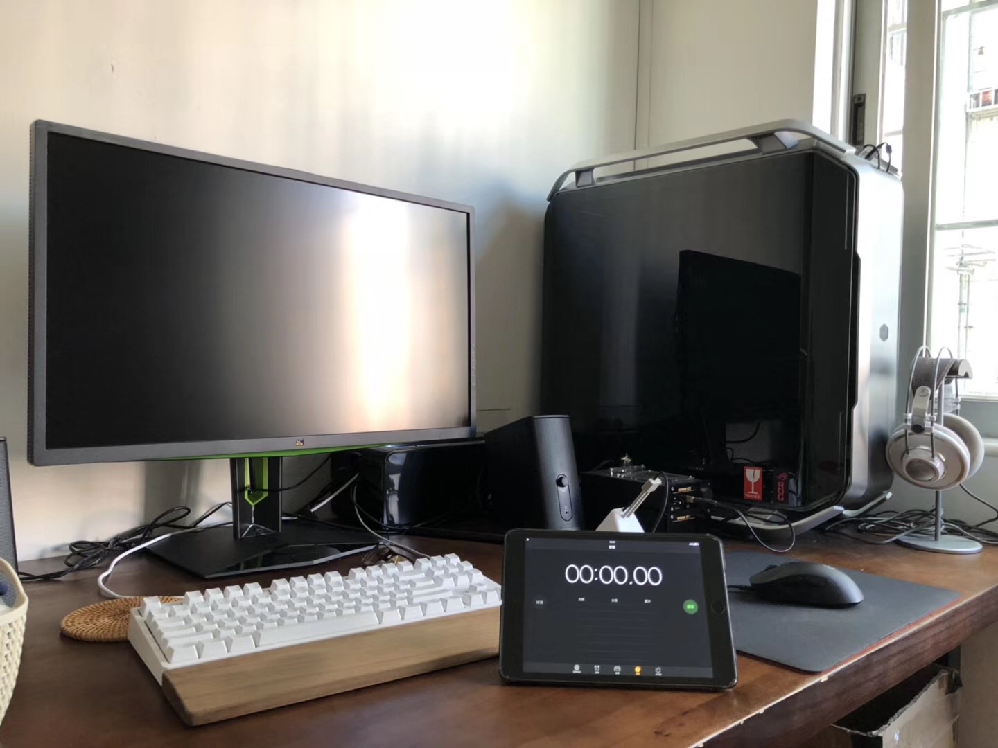 微星迫击炮关机了主机还在运行