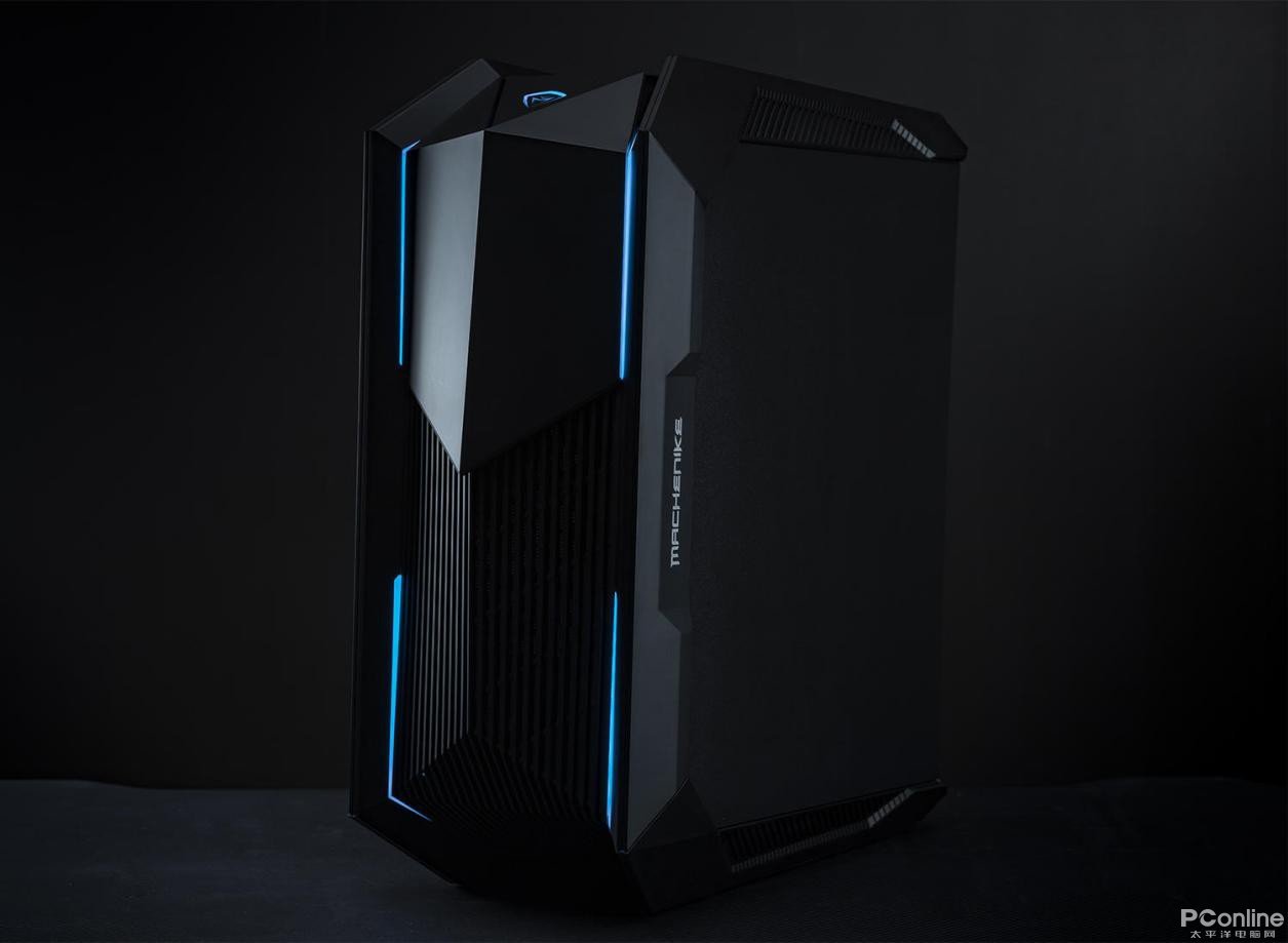 黑色水冷主机