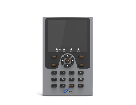 手动控制盘在主机的什么位置