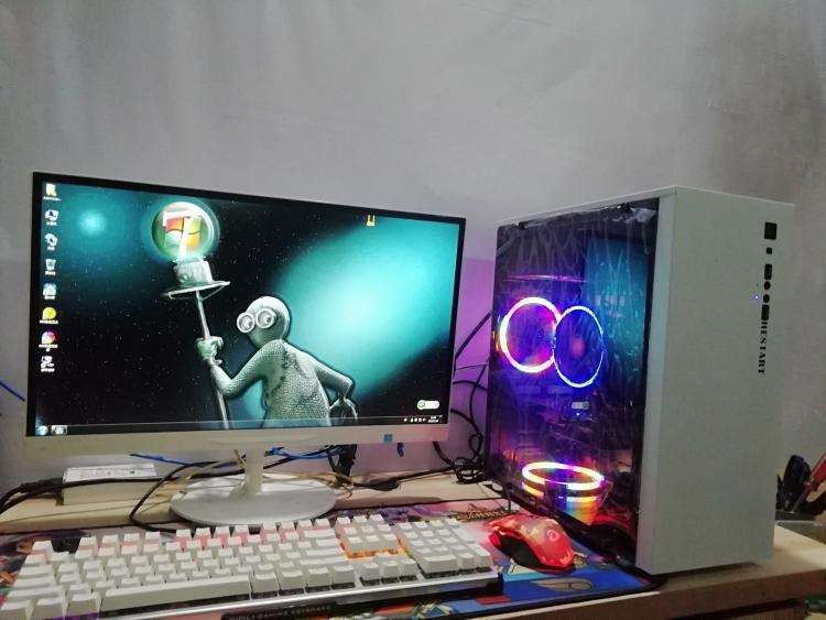 主机后边耳机话筒插头